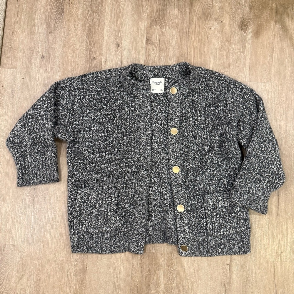 Abercrombie & Fitch Gray Knit with Gold Button Cardigan Size L